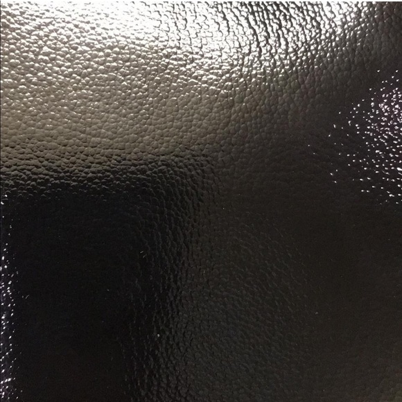 Alexander McQueen Glossy Black Clutch with Metallic Detail - Picture 6 of 8